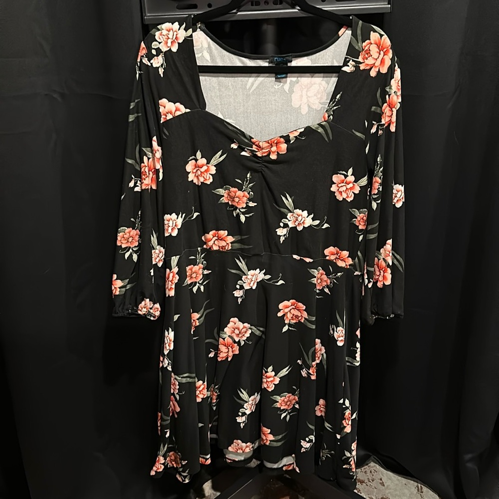 Rue+ Floral Pattern knee length Dress